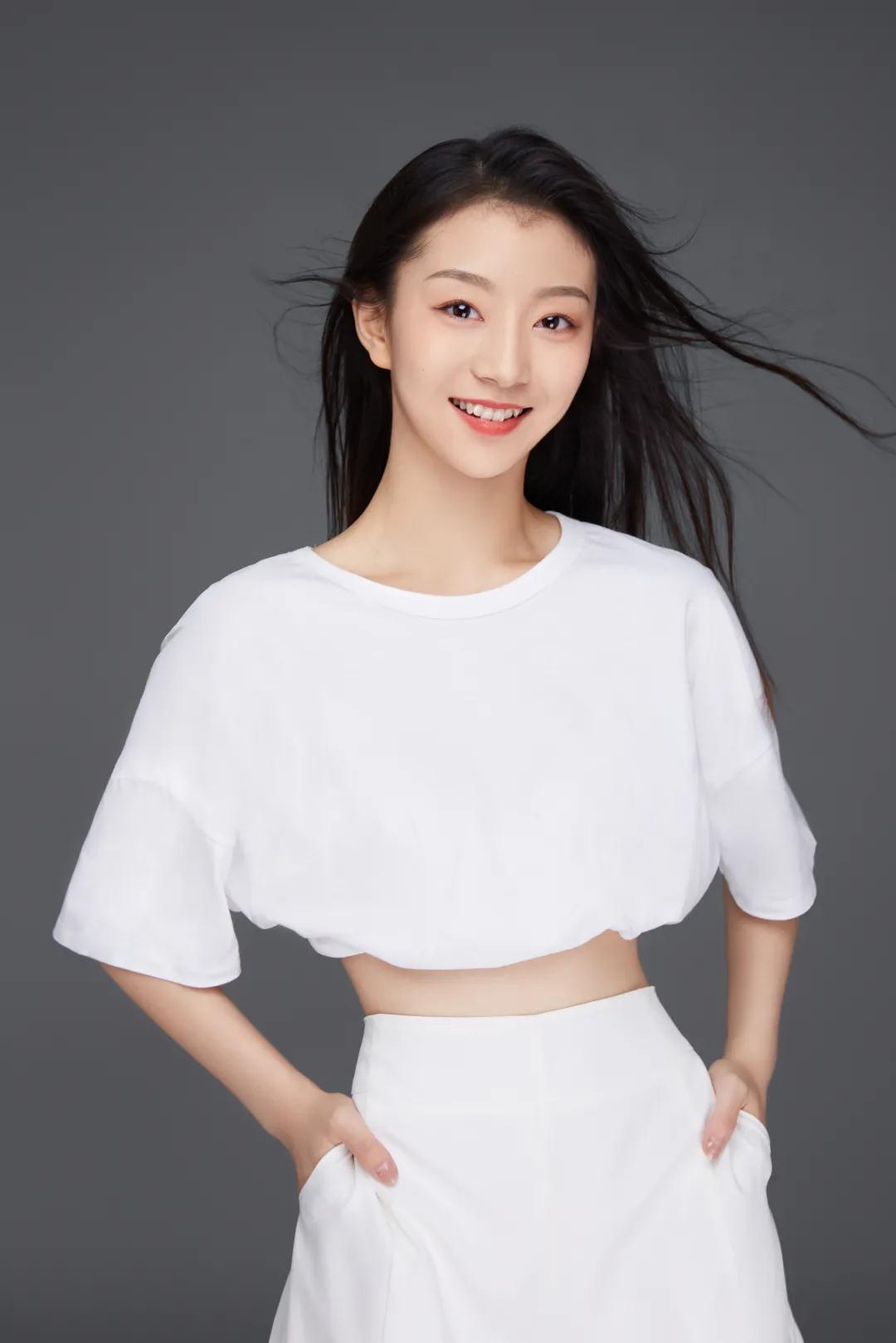 并于2021年以优异的成绩保送攻读硕