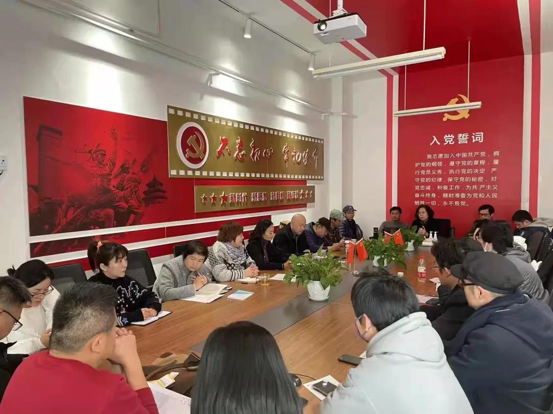创造清新整洁的教学环境与生活环境
